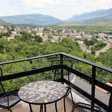 Pensión Amades Gjirokastër