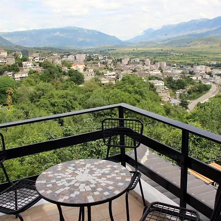 Pensionat Amades Gjirokastër