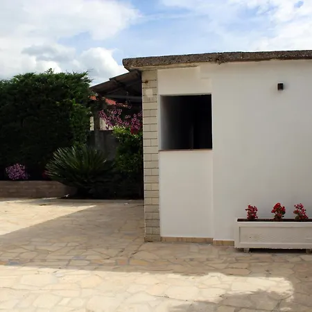 Guest house Amades